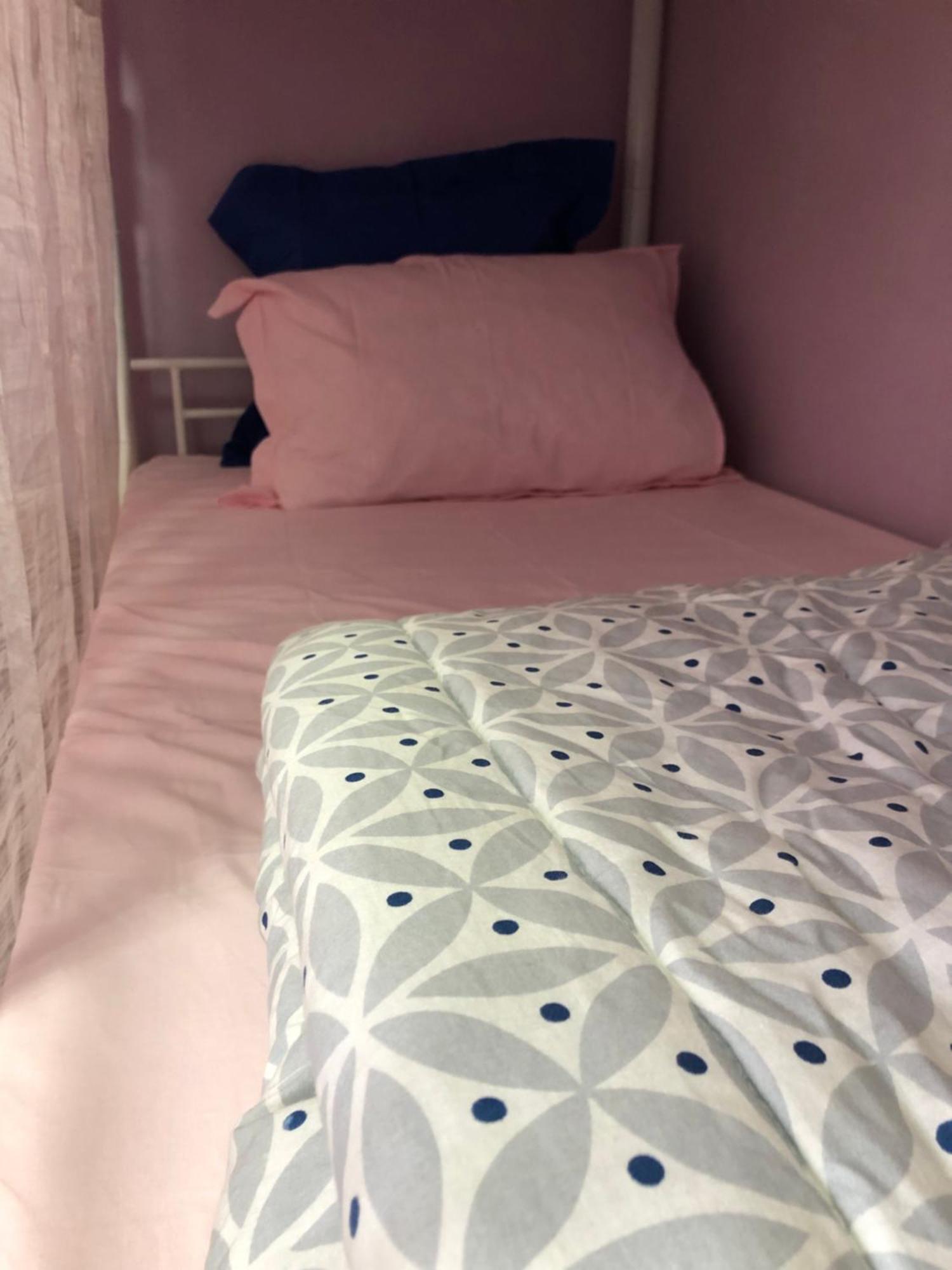 Female-Dortoir Femme -Dorm Shared Room Paris Bobigny Ngoại thất bức ảnh