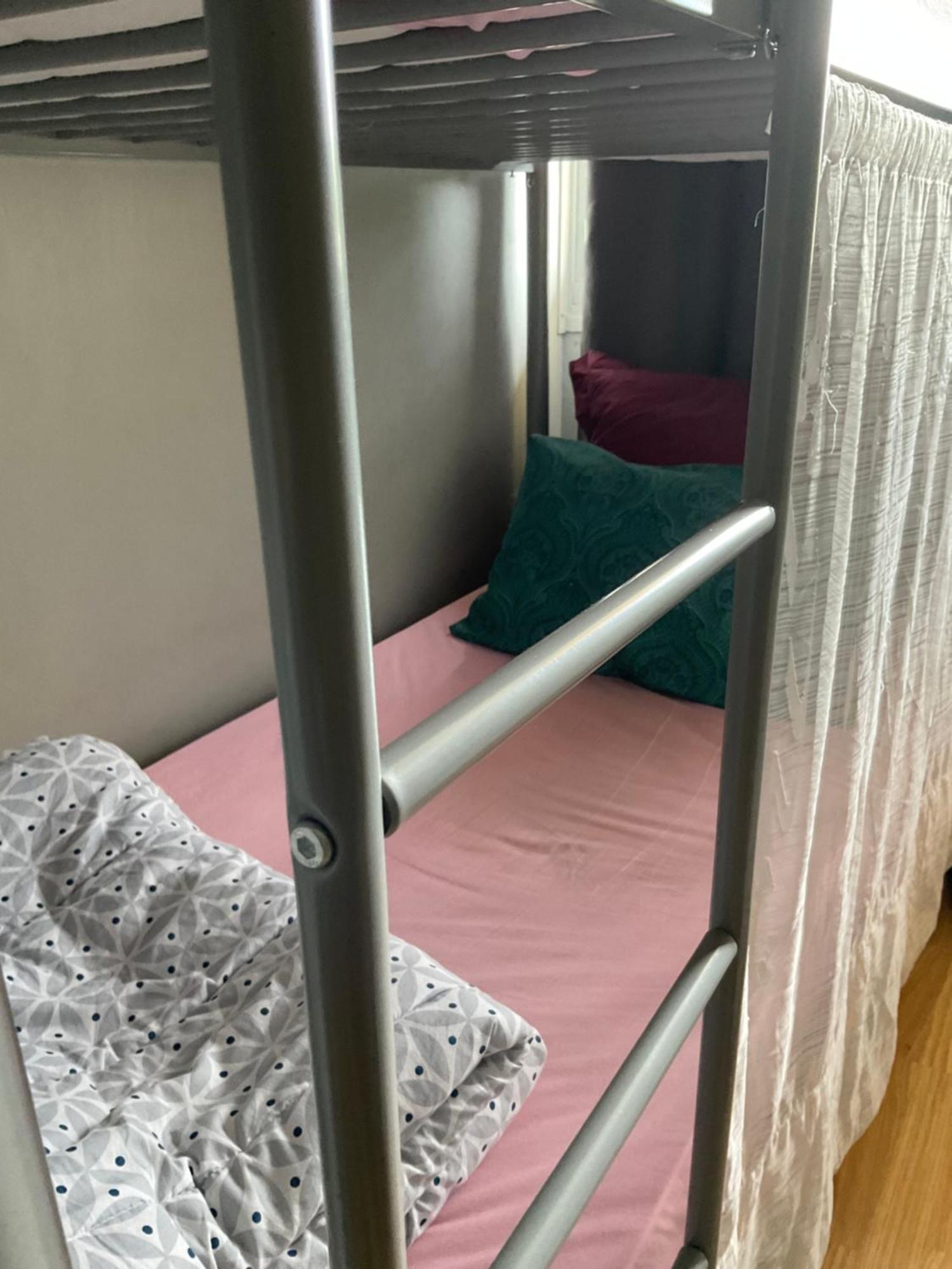 Female-Dortoir Femme -Dorm Shared Room Paris Bobigny Ngoại thất bức ảnh