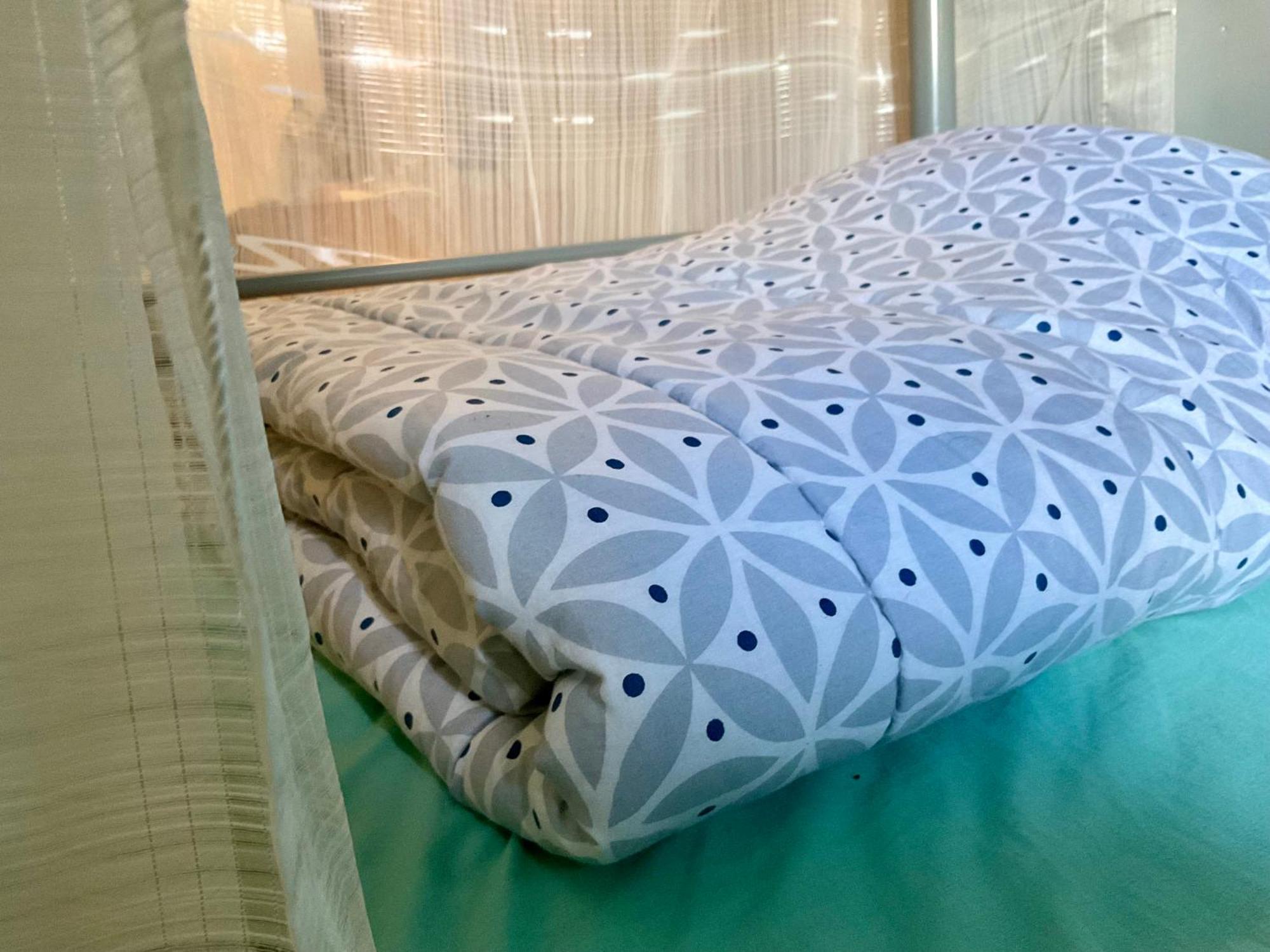 Female-Dortoir Femme -Dorm Shared Room Paris Bobigny Ngoại thất bức ảnh