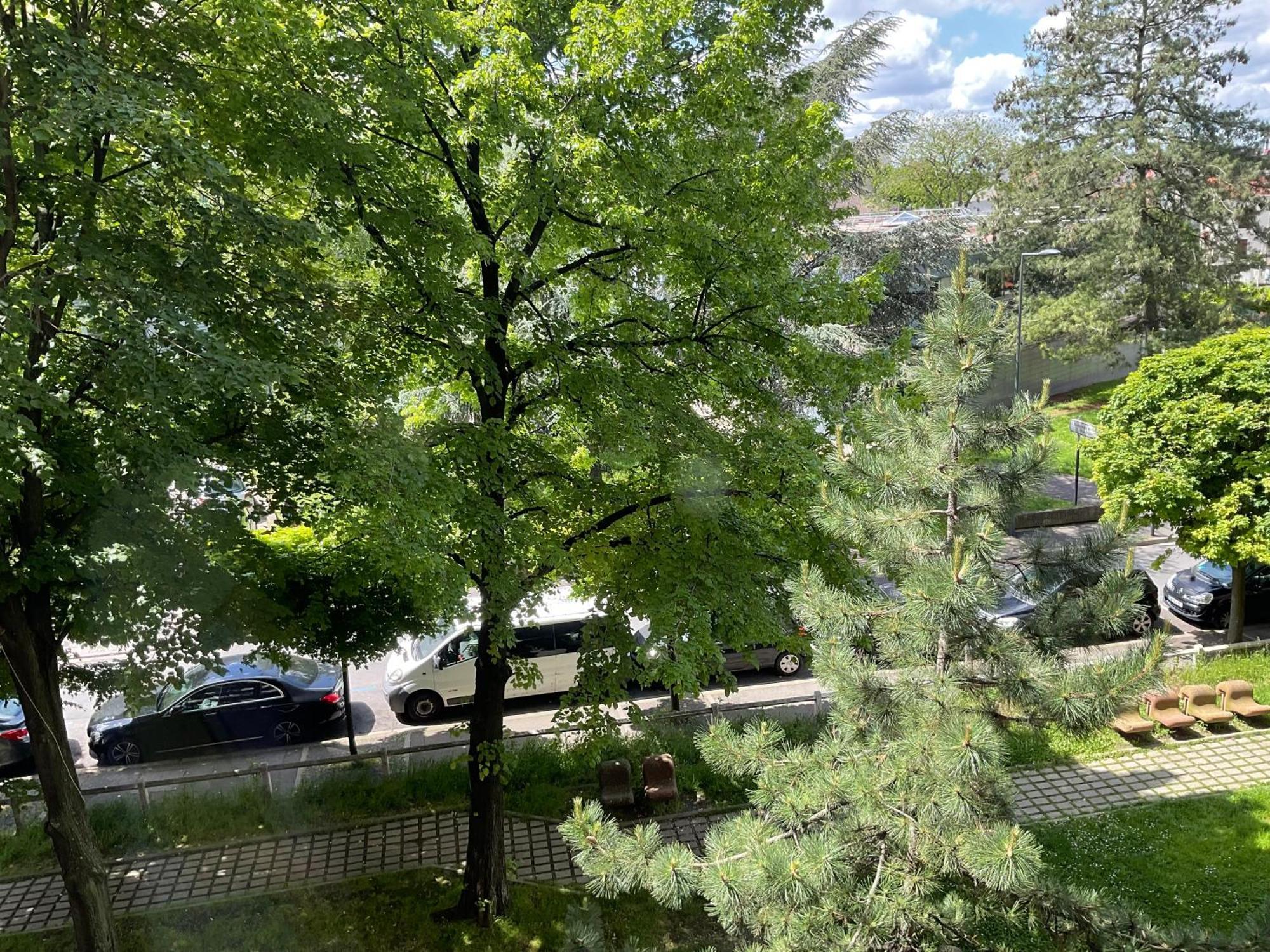 Female-Dortoir Femme -Dorm Shared Room Paris Bobigny Ngoại thất bức ảnh