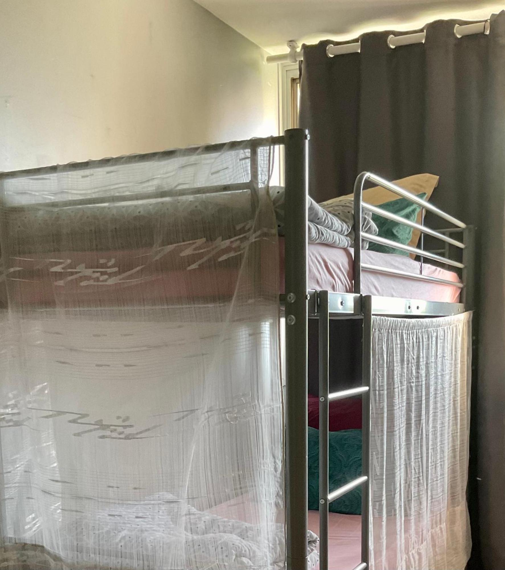 Female-Dortoir Femme -Dorm Shared Room Paris Bobigny Ngoại thất bức ảnh
