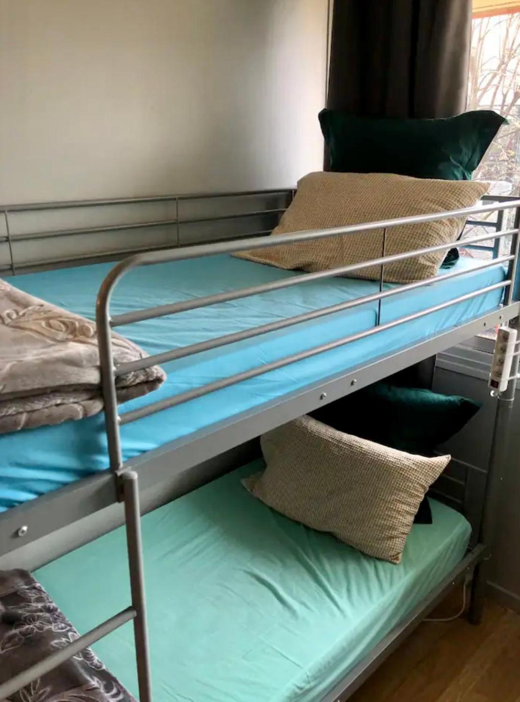 Female-Dortoir Femme -Dorm Shared Room Paris Bobigny Ngoại thất bức ảnh